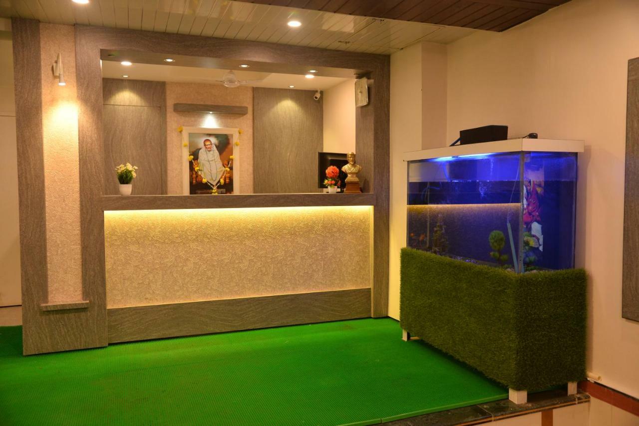 Hotel Disha Palace Shirdi Exterior foto